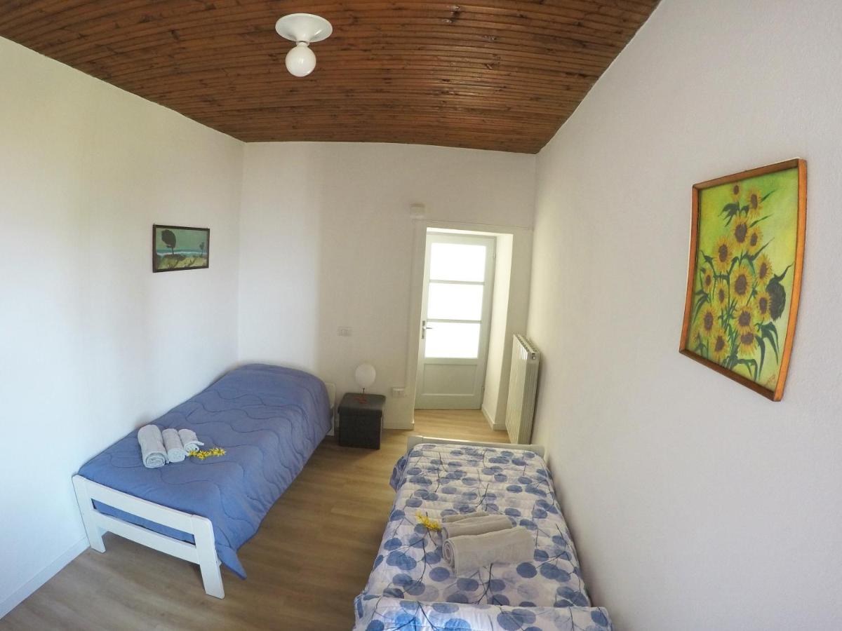 הוילה מנאג'יו La Casa Delle Zie מראה חיצוני תמונה