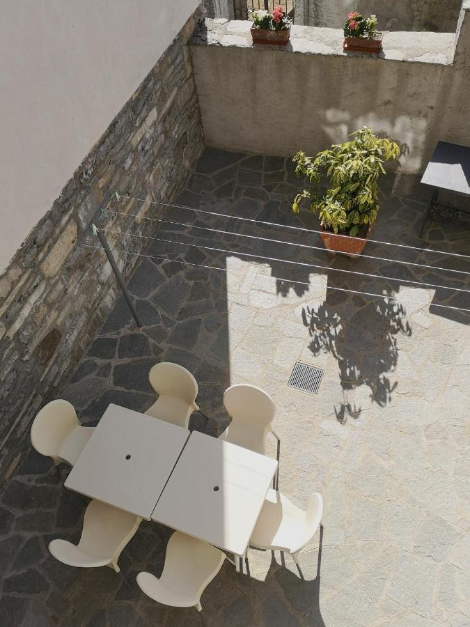 הוילה מנאג'יו La Casa Delle Zie מראה חיצוני תמונה