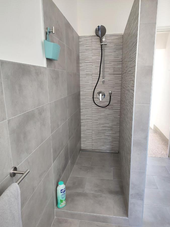 הוילה מנאג'יו La Casa Delle Zie מראה חיצוני תמונה